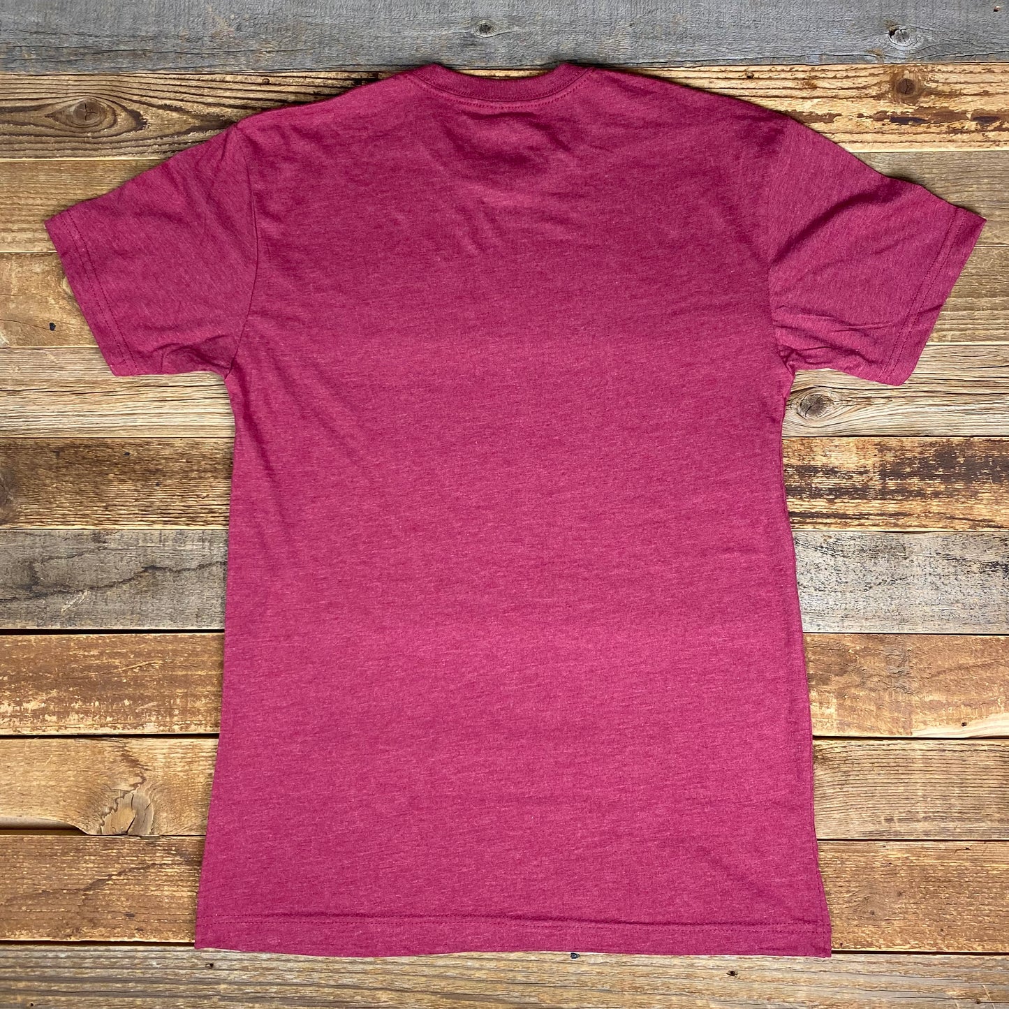 Men's Surf Wyoming® Lt. Blue Bison Tee - Cardinal
