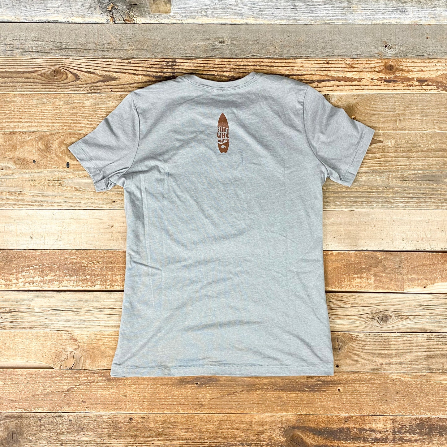 Women's Surf Wyoming® Gee'ode Logo Bison Tee [relaxed fit] - Heather Stone