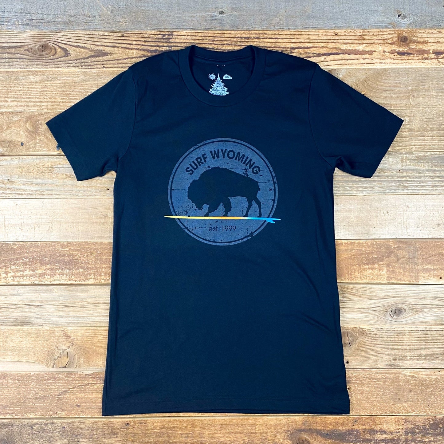 Unisex Surf Wyoming® Gradient Longboard Bison Tee - Black