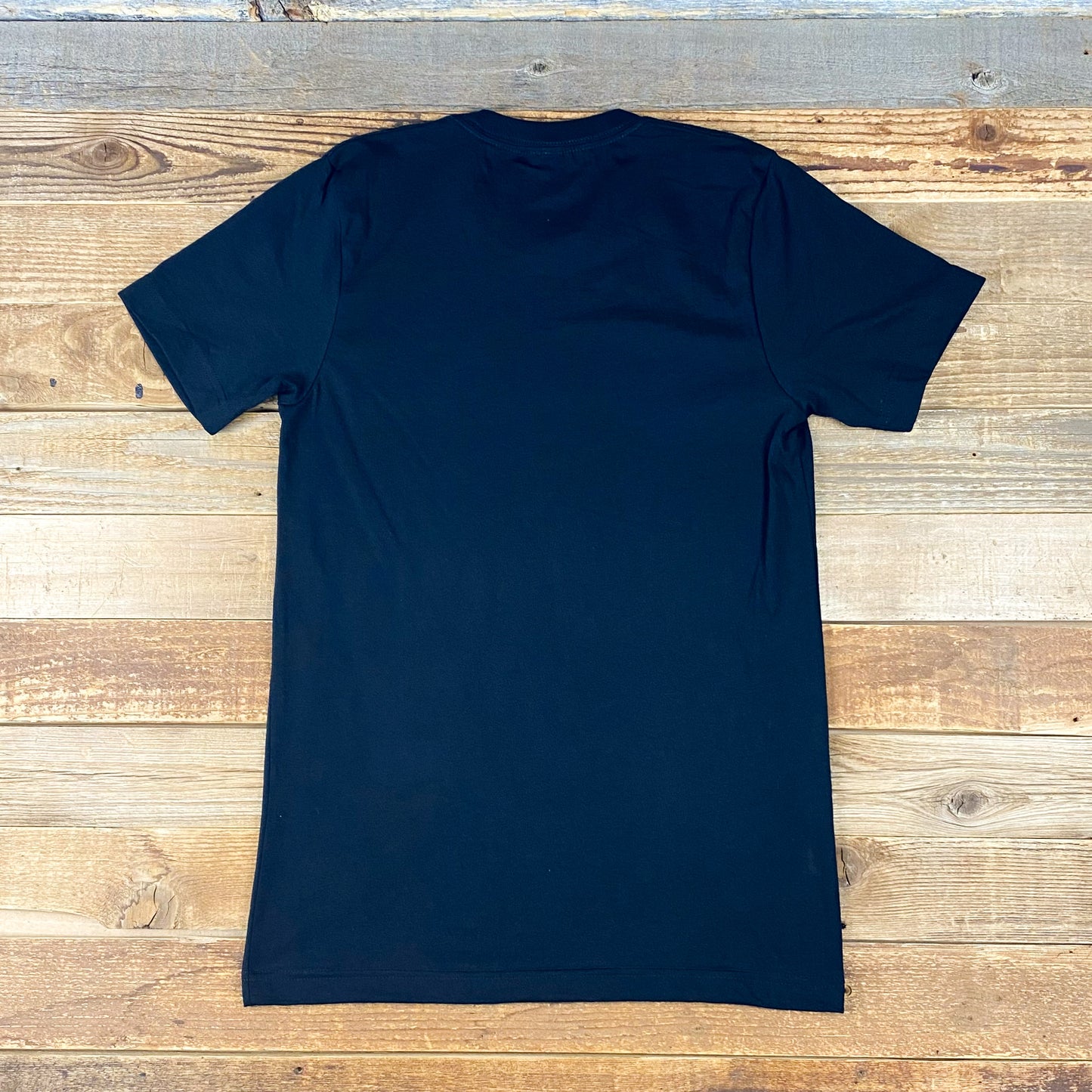 Unisex Surf Wyoming® Gradient Longboard Bison Tee - Black