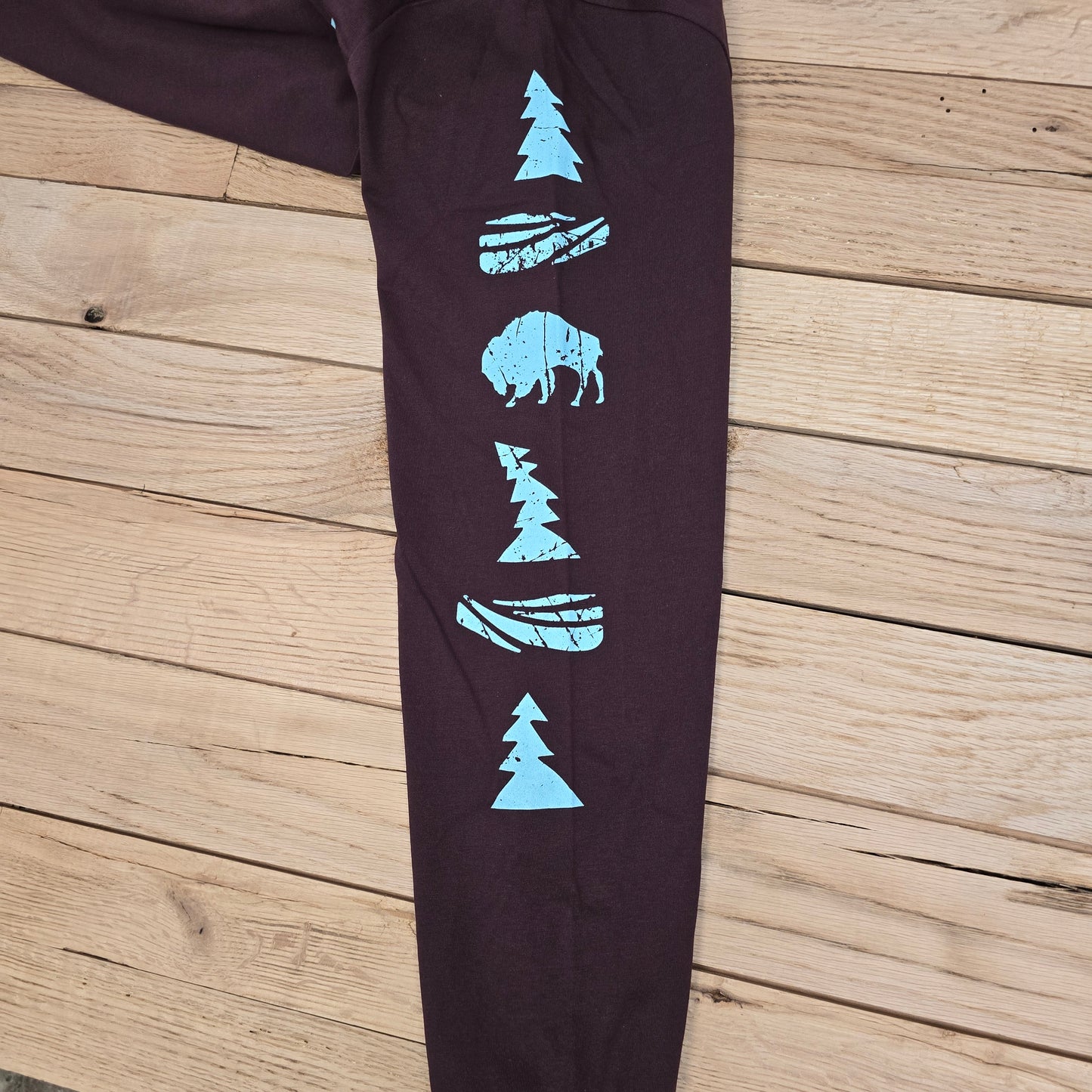 Surf Wyoming® Surfer Vibe long sleeve tee Red Brown