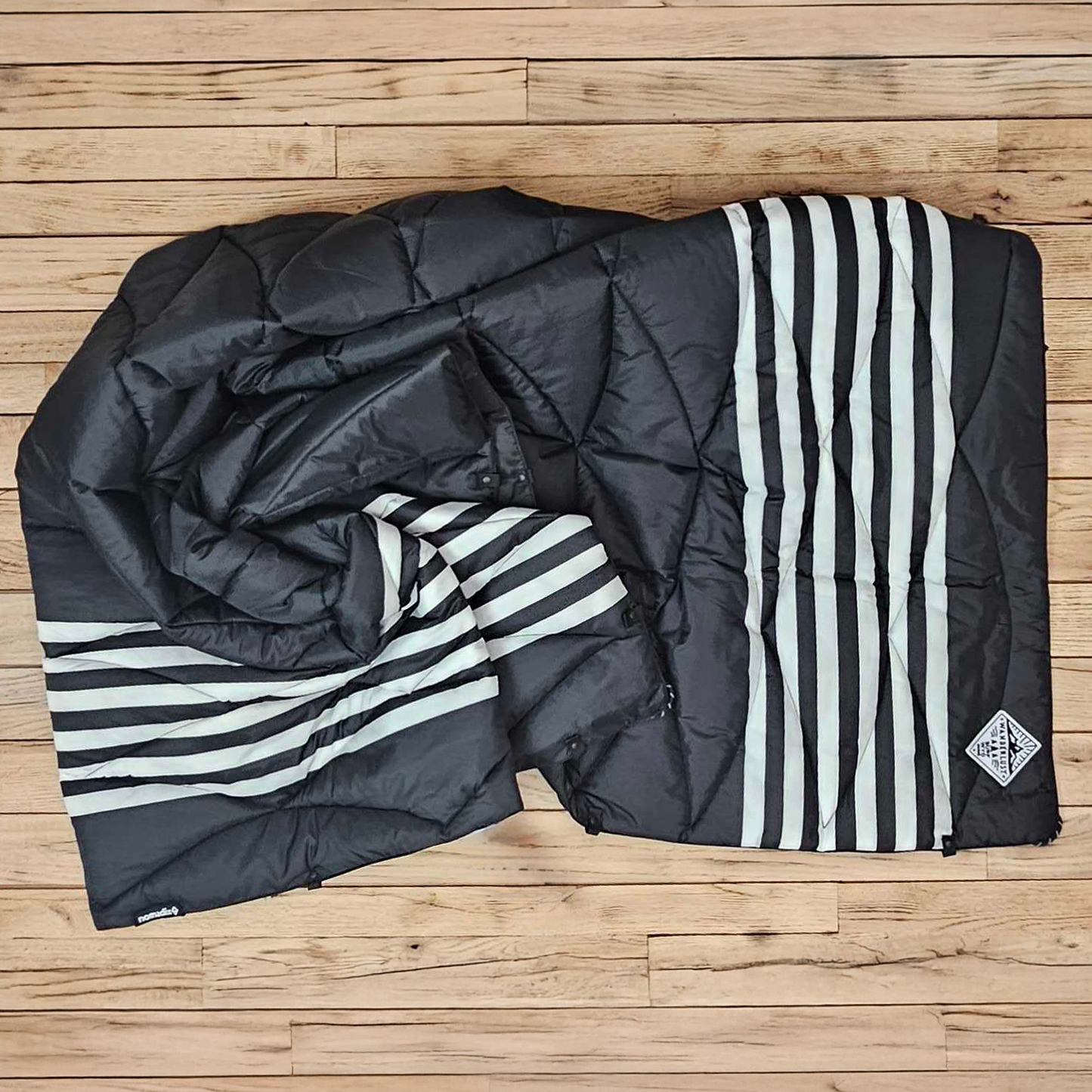 Nomadix Puffy Blanket