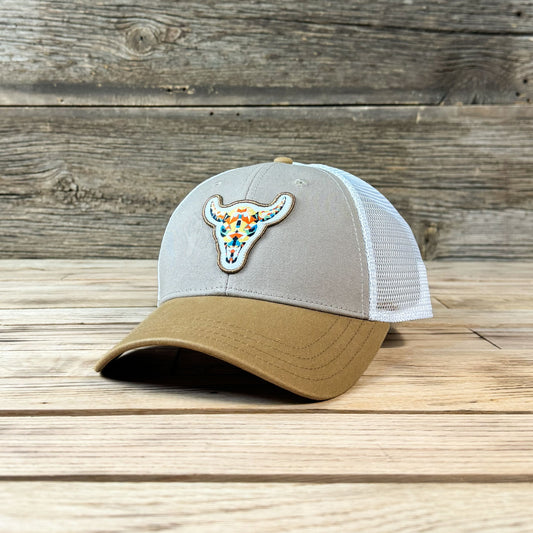 Surf Wyoming® Geode Skull Trucker - Latte/White