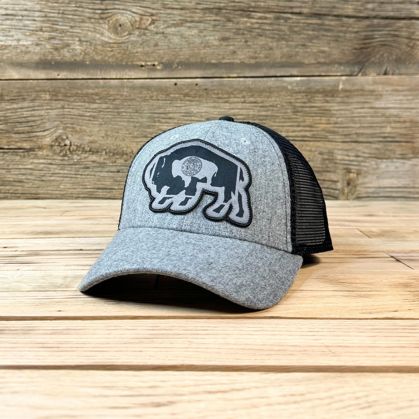 Surf Wyoming® Flag Bison Trucker - Grey Heather/Black