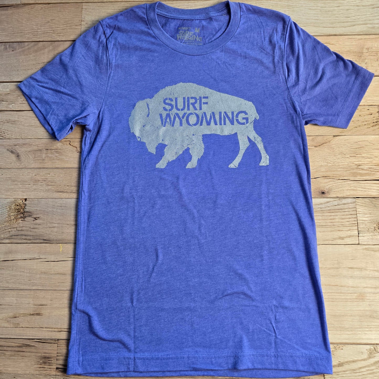 Women's Surf Wyoming® Bison original-Lapis Tee-Grey metallic