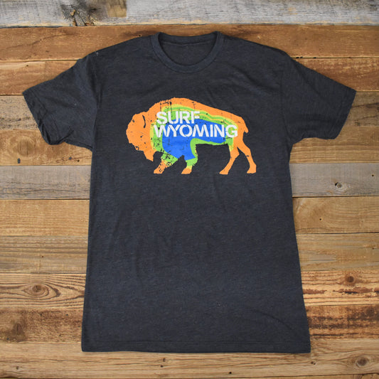 Men's Surf Wyoming® Prismatic Bison Tee - Charcoal