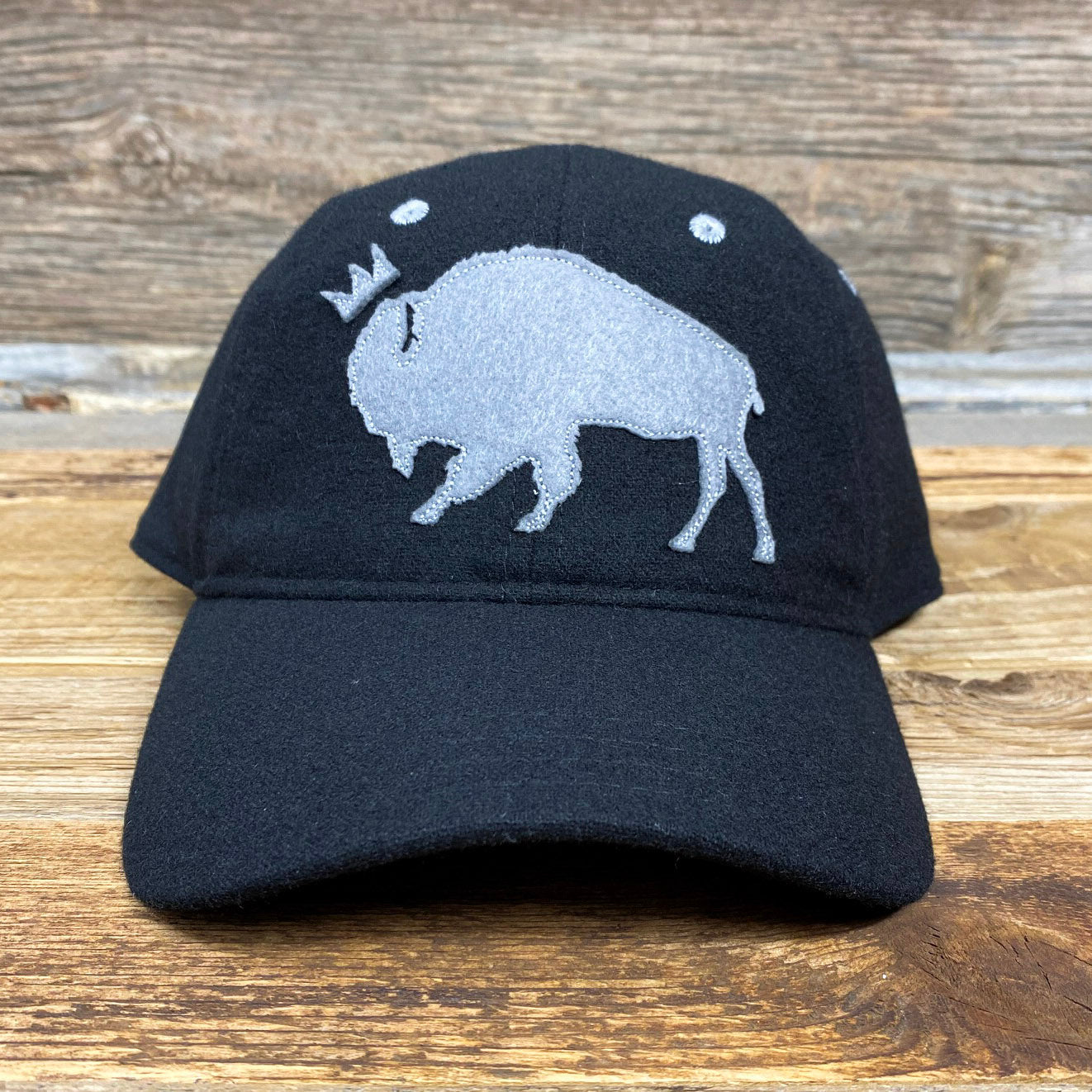 Surf Wyoming® King Tatanka - Allover Black Wool