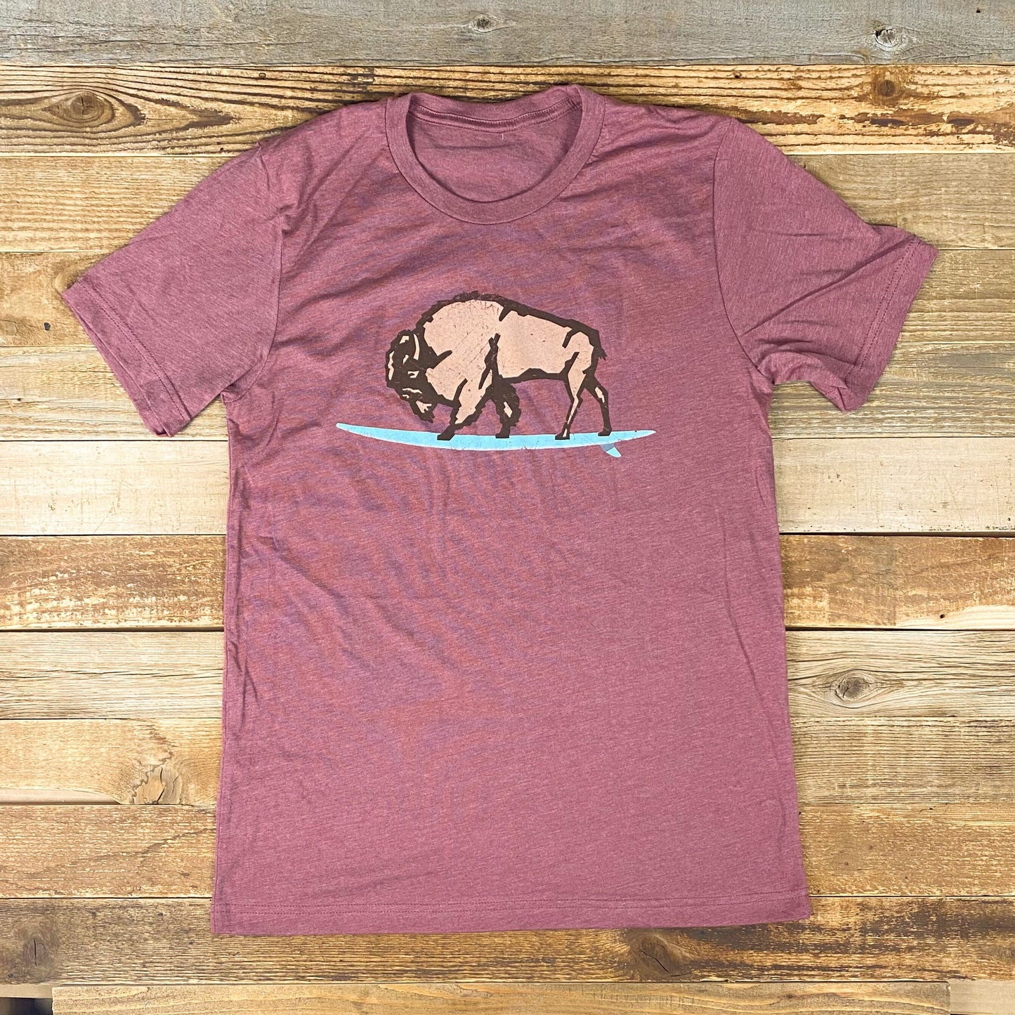 Surf Wyoming® GLASSY Bison Tee - Heather Clay