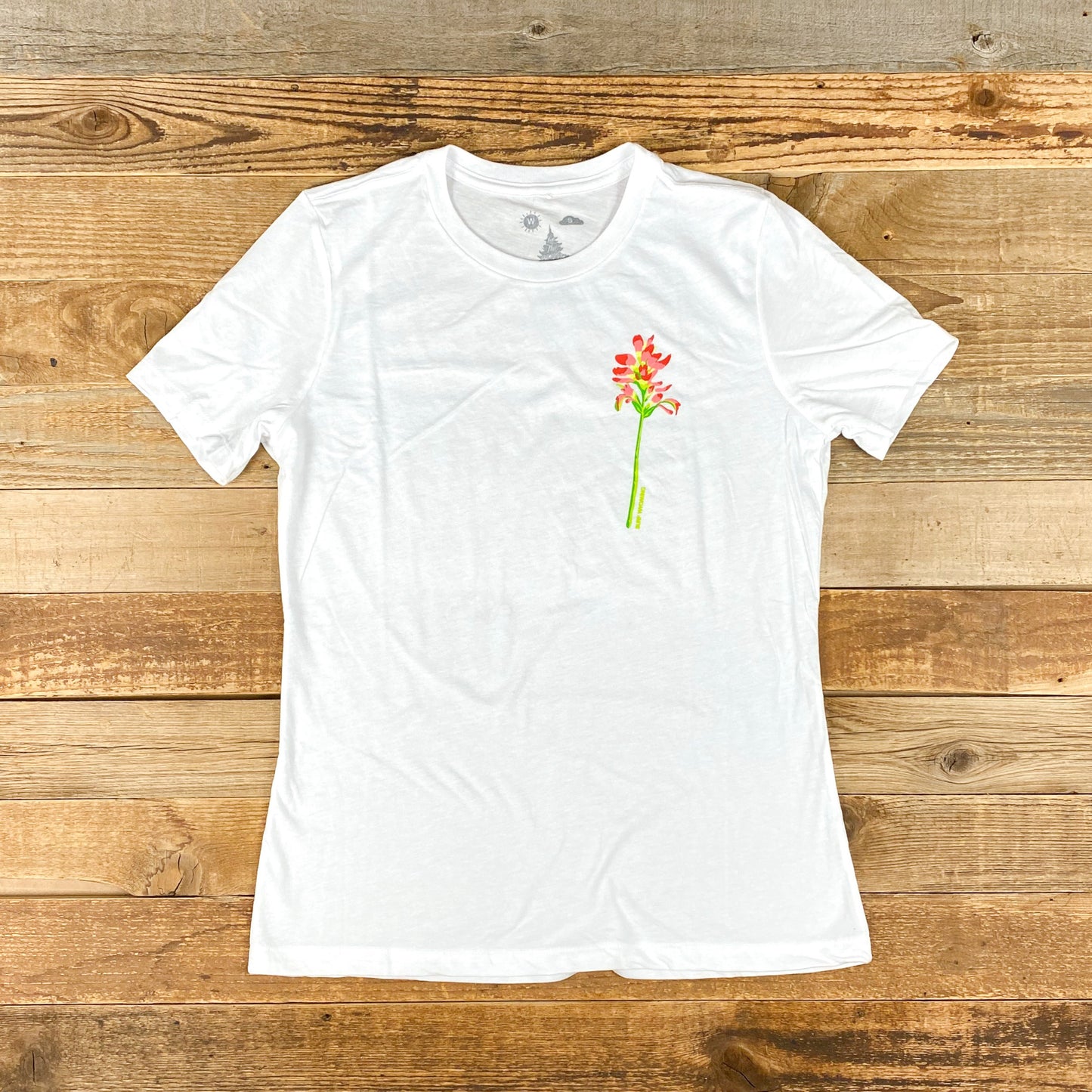 Women's Surf Wyoming® Indian Paintbrush Relaxed Tee - Crisp White