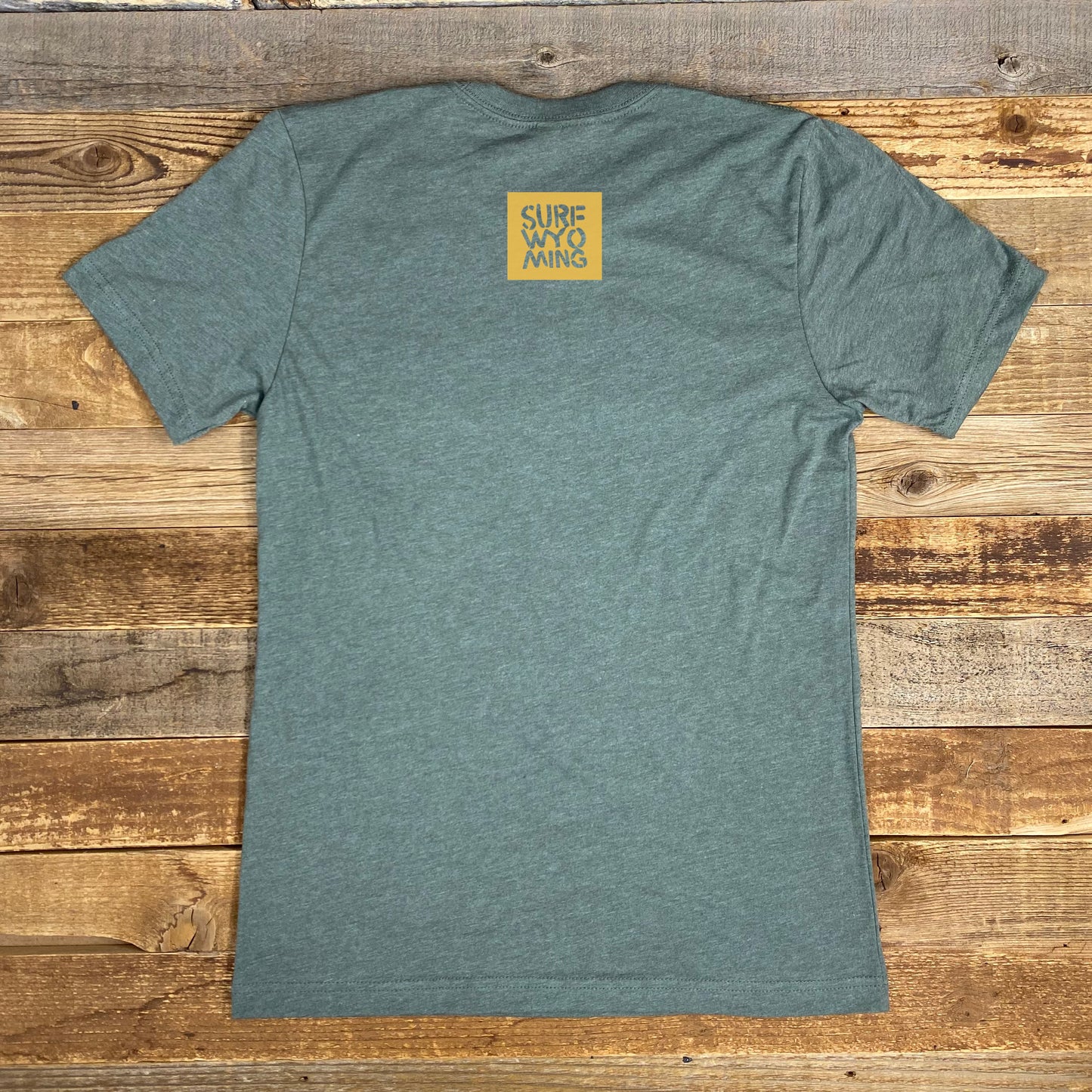 Men's Surf Wyoming® Yellowstone Sloth Tee - Heather Military